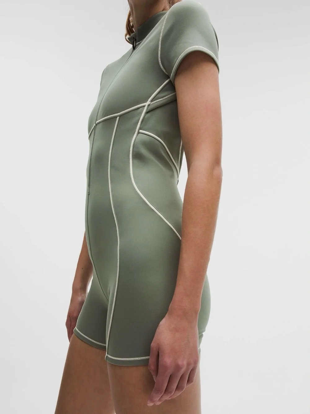 Lululemon Ultralu Contour Seam Onsie 4” ~willow leaf~ Size XL NWT $128 MSRP 🌟